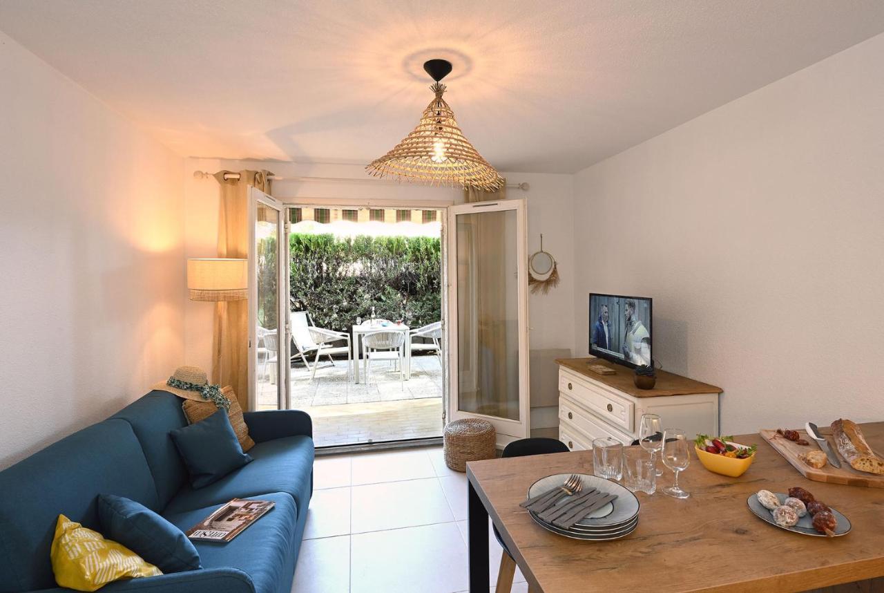Charmant Studio 2A4 Pers Avec Jardin Et Place De Parking Situe A 5 Min A Pied De La Mer Bandol Exterior photo